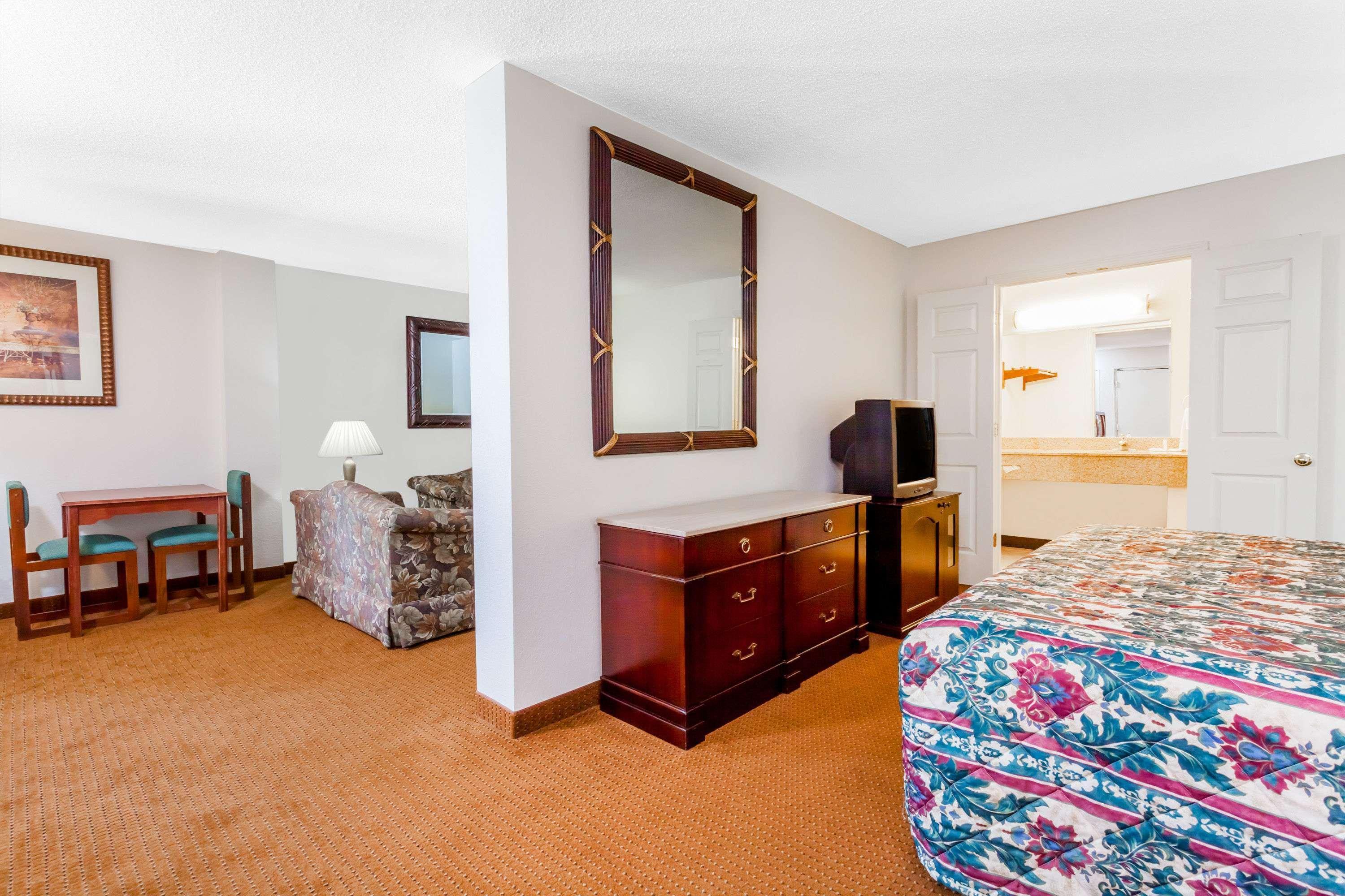 Rodeway Inn Owensboro Extérieur photo
